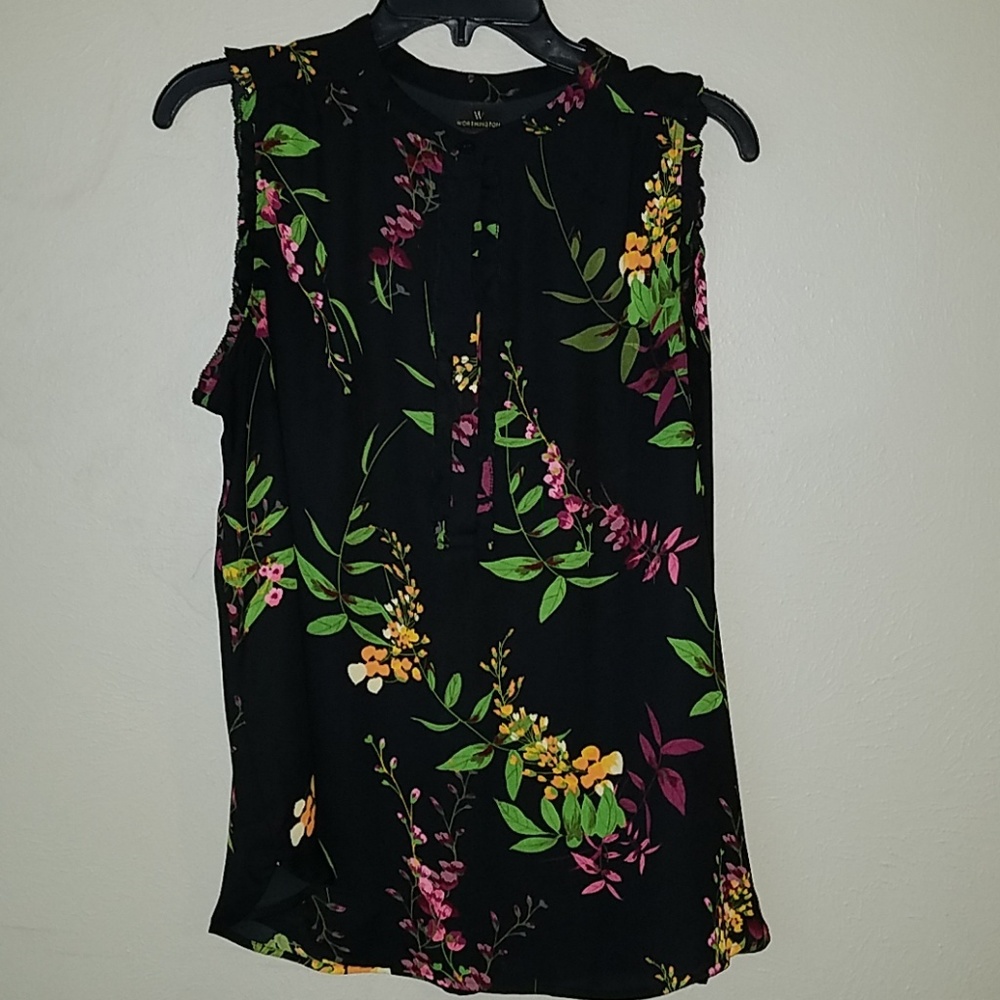 **3 for $20** Worthington floral sleeveless blouse